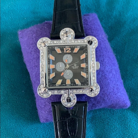 Watch - Picture 1 of 3